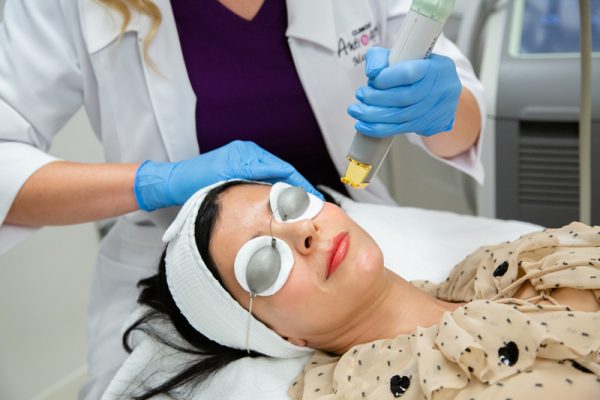 Stolovitz_clinic__202-600x400